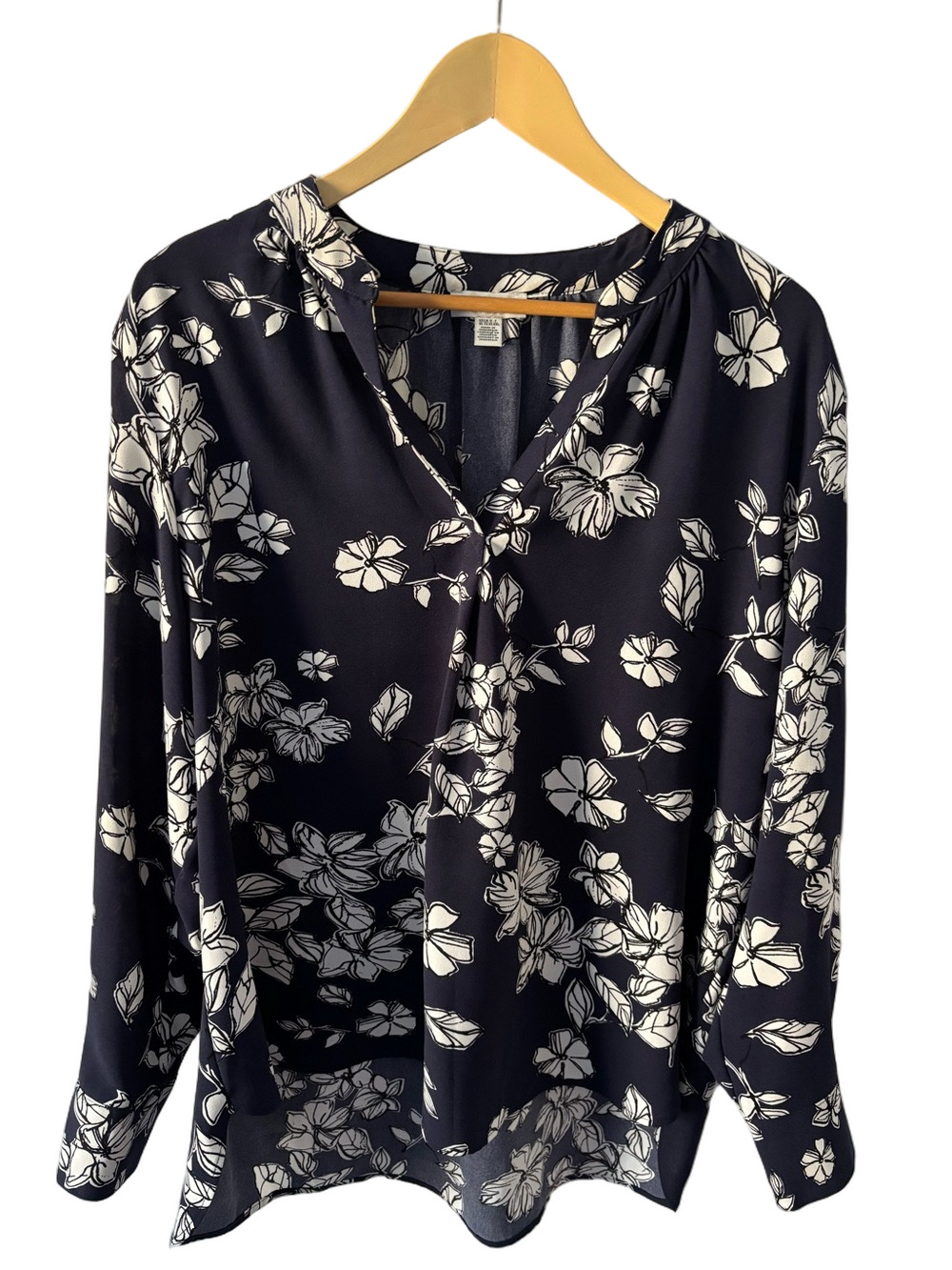 Lord & Taylor Floral V-Neck Blouse XL Navy White High-Low Hem Flowy Office